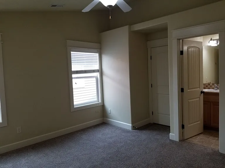 2115 S Dorothy Ave — Photo 2