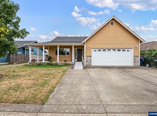 3125 V St, Springfield, OR 97477