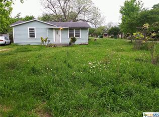 217 Annie St, Taylor, TX 76574