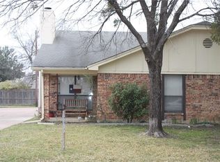 5733 Cancun Dr, North Richland Hills, TX 76180