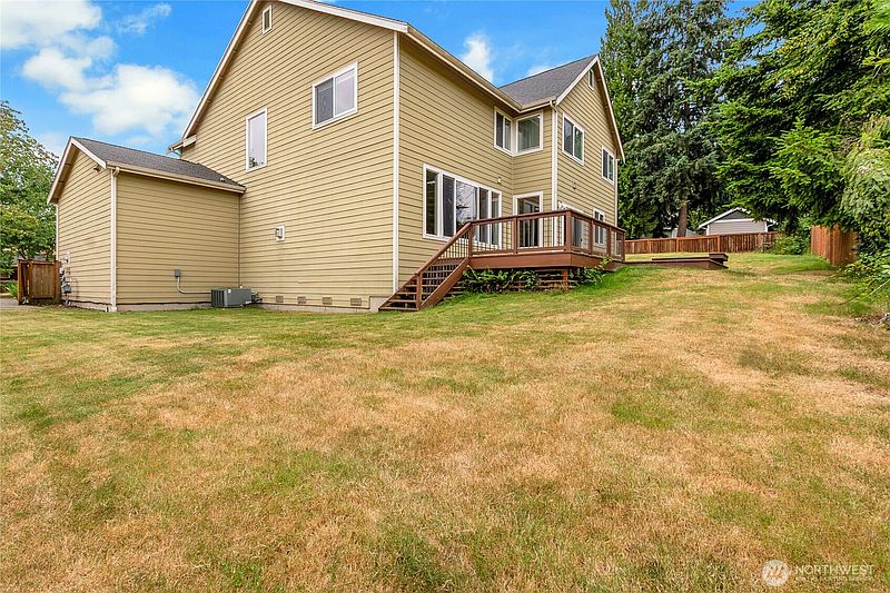 3rd image of 6423 3rd Street Ct E