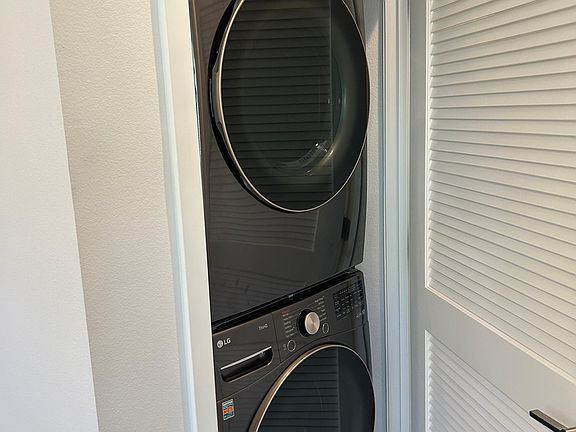 2nd image of 423 Semillon Ln