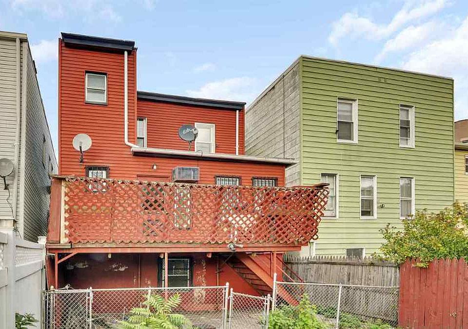 Old Deck view/From Backyard