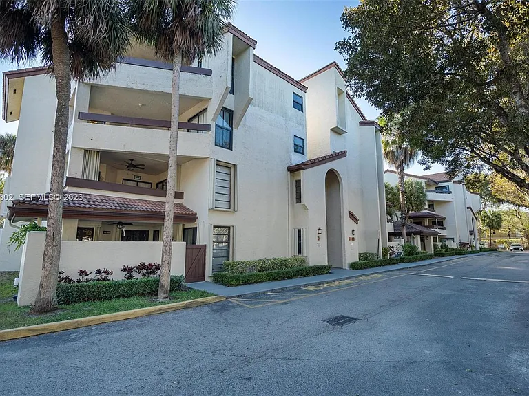9040 SW 125th Ave #D408 — Photo 6