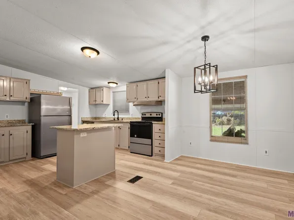 13920 Achord Ln, Walker, LA 70785