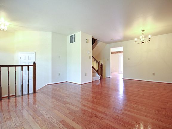 4th image of 13935 Middle Creek Pl