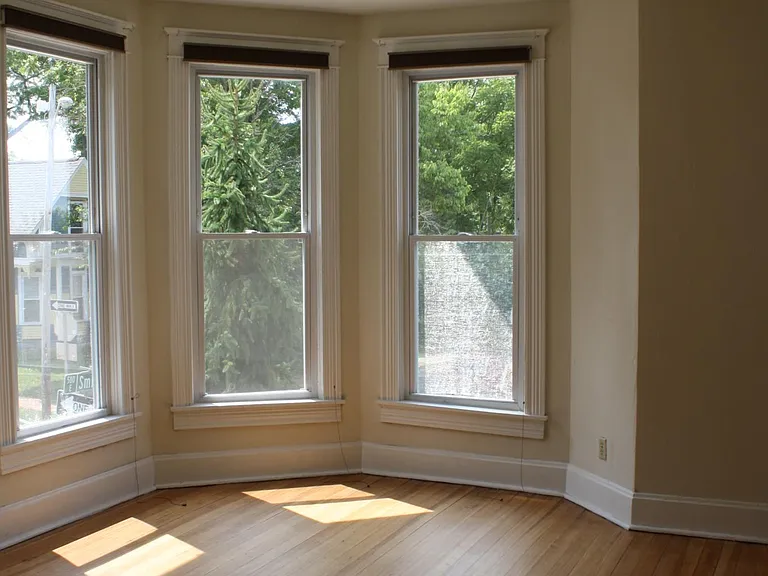 503 E Smith Ave — Photo 9