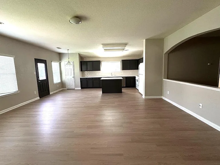 21530 Pointed Oak Ln — Photo 3