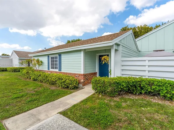 13795 SW 147th Circle Ln #312, Miami, FL 33186
