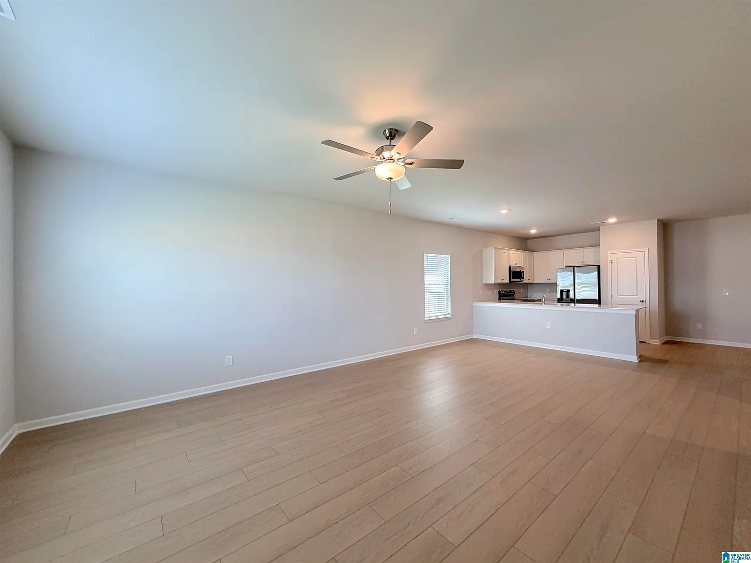 3 bed, 2.0 bath, 1474 sqft, $1,650 — Photo 4