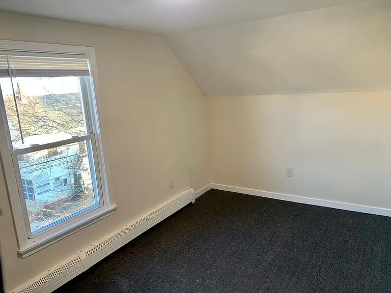 528 Deering Ave #6 — Photo 3