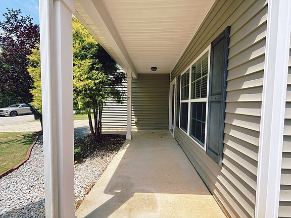3rd image of 225 Arctic Ridge Way