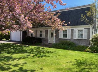 29 Summit Rd, Narragansett, RI 02882