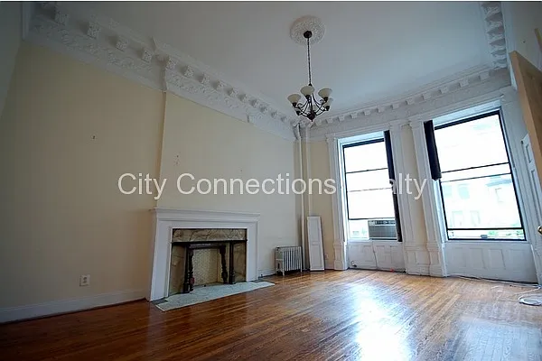 Rented by City Connections Realty | media 35