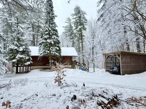 44 Butternut Ln, Jay, NY 12941