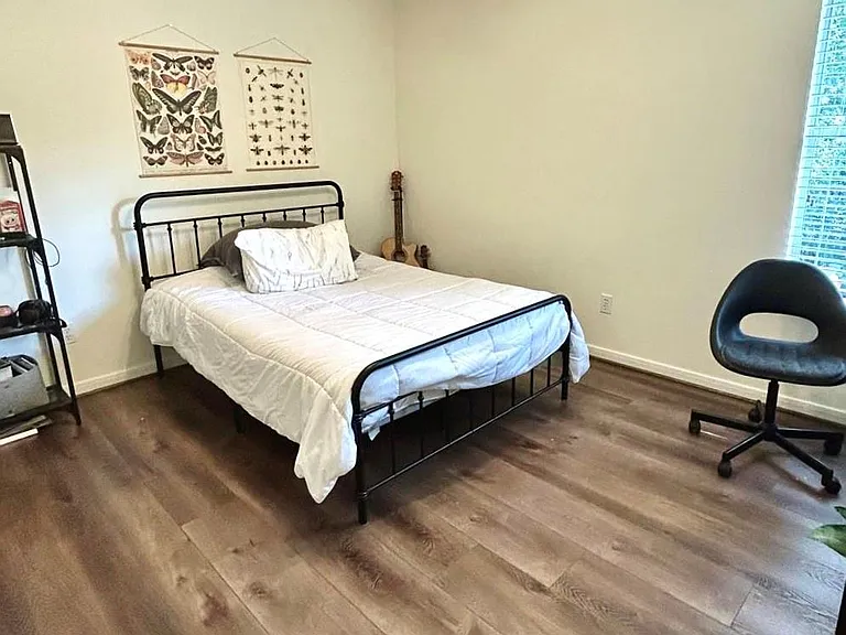 130 Ledgestone Pl — Photo 18
