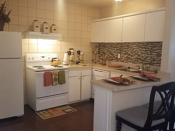 5th image of 5249 Wren Ave APT 37