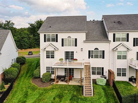 5th image of 230 Bentbrook Cir