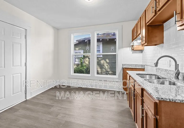 608 Fulton Ave SW — Photo 14
