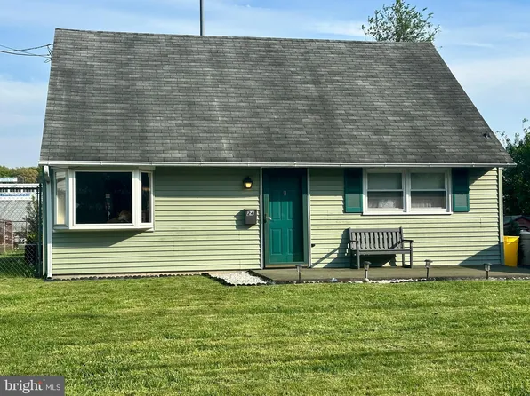 24 Farrell Ave, Ewing, NJ 08618