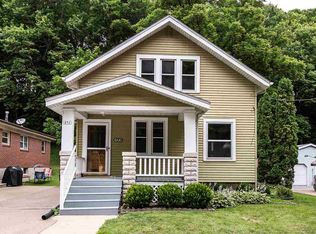 893 W Locust St, Dubuque, IA 52001