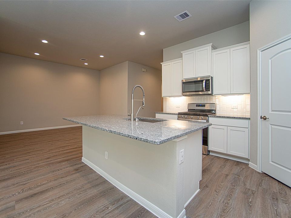 1st image of 439 Stonebrook Ln