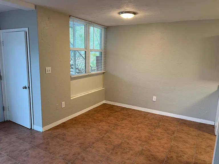 1280 Druid Rd #4 — Photo 8