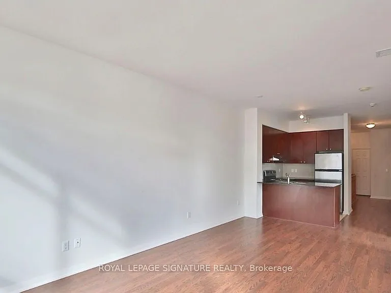 220 Forum Dr #Townhouse 105 — Photo 9