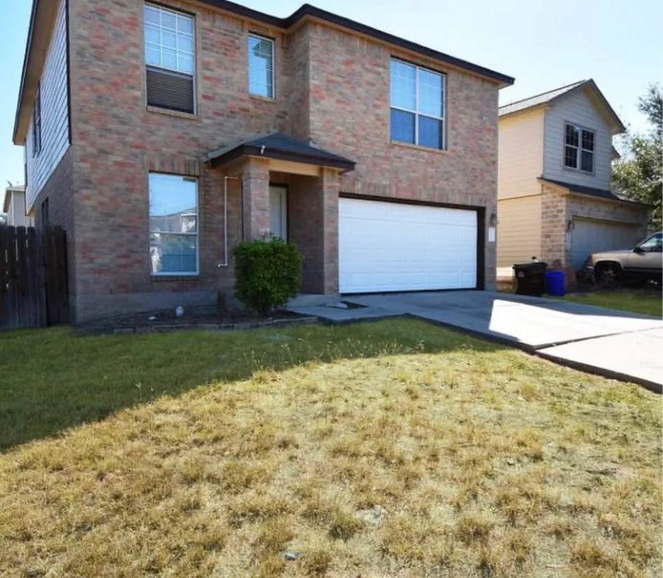 5 bed, 2643 sqft, $2,100 — Photo 1