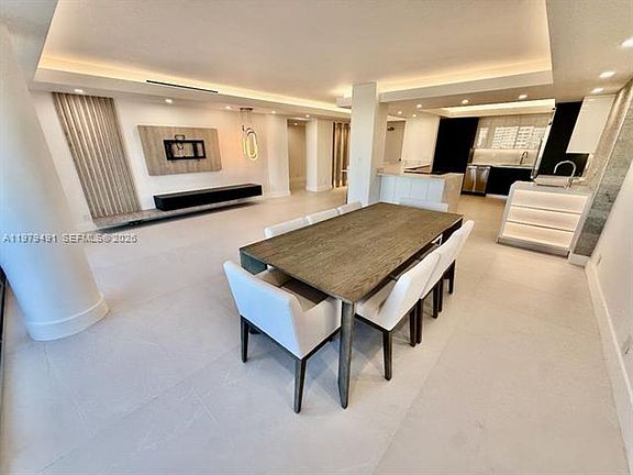 5th image of 900 Bay Dr APT 524