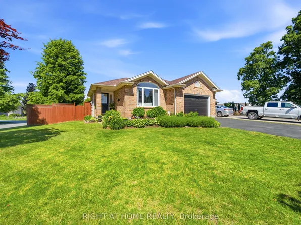 7505 Nadia Ct, Niagara Falls, ON L2J 4K6