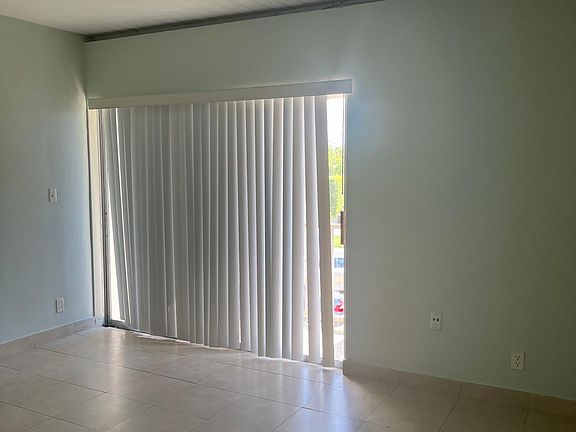 2nd image of 3222 Marine Dr APT 3