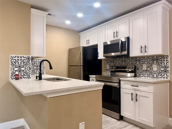 12802 Midway Rd APT 2015, Dallas, TX 75244