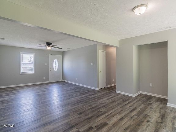 2nd image of 533 Robin St
