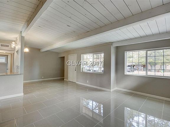 4th image of 701 N Minnesota St