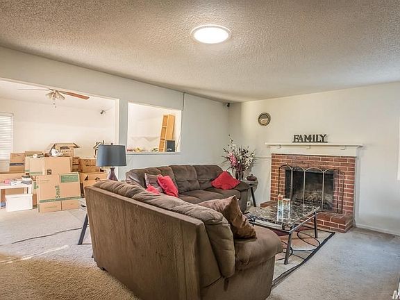3rd image of 7001 Farmington Way