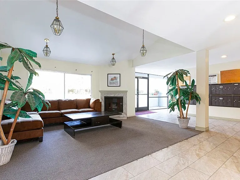 General Area - Lobby