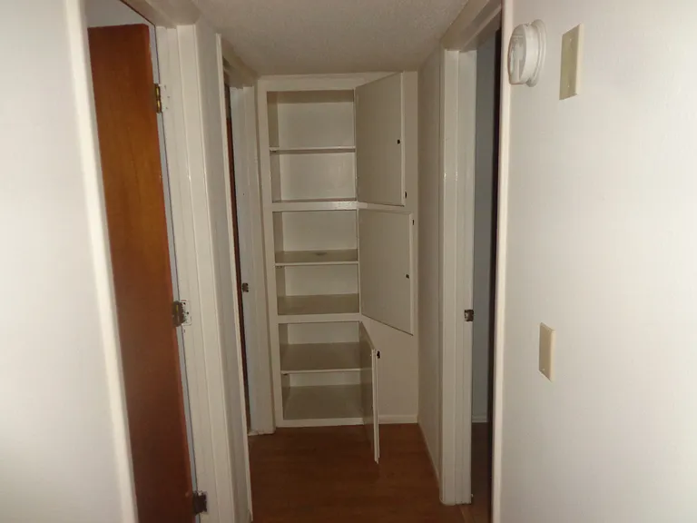 914 Sunset Dr — Photo 16
