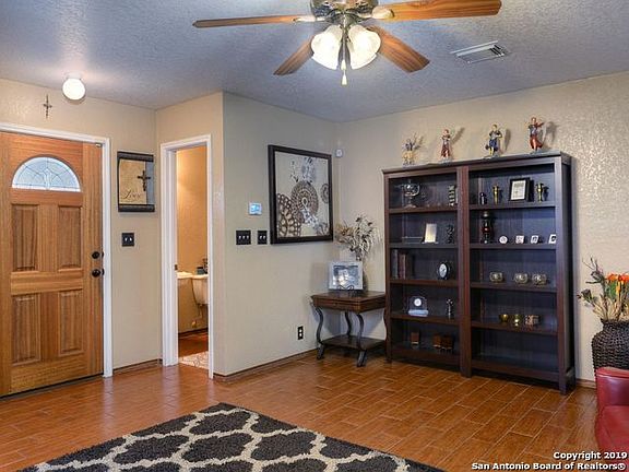 5th image of 10134 Amber Flora Dr