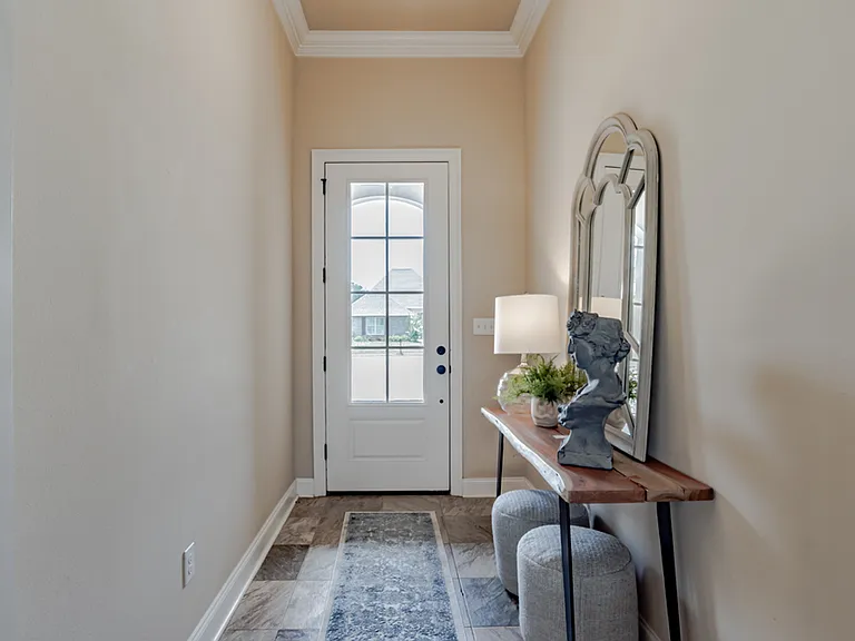 523 Kensley Ave — Photo 5