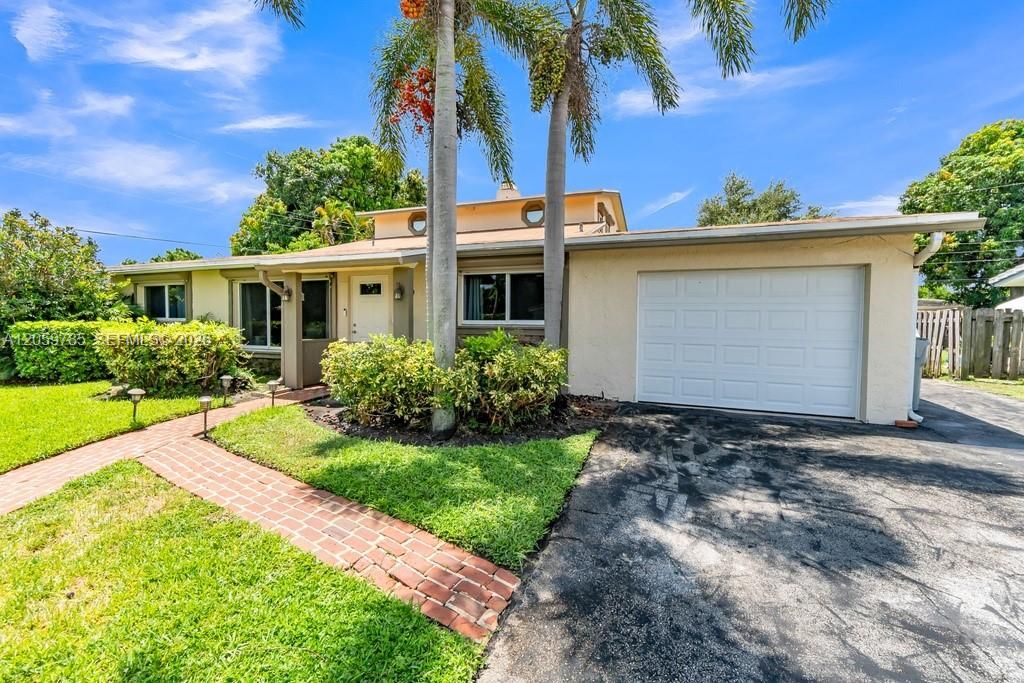 200 SW 16th St, photo 2