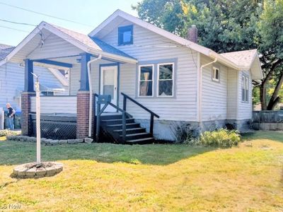 806 Curtis Ave, Cuyahoga Falls, OH, 44221