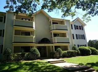 1210 Vfw Pkwy APT 4, West Roxbury, MA 02132