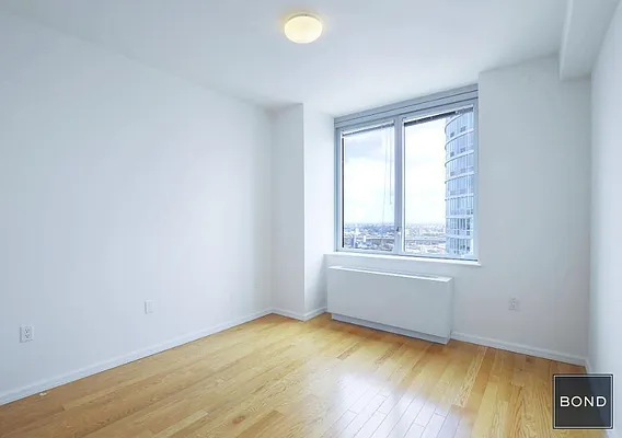 Rented by Bond New York | media 8