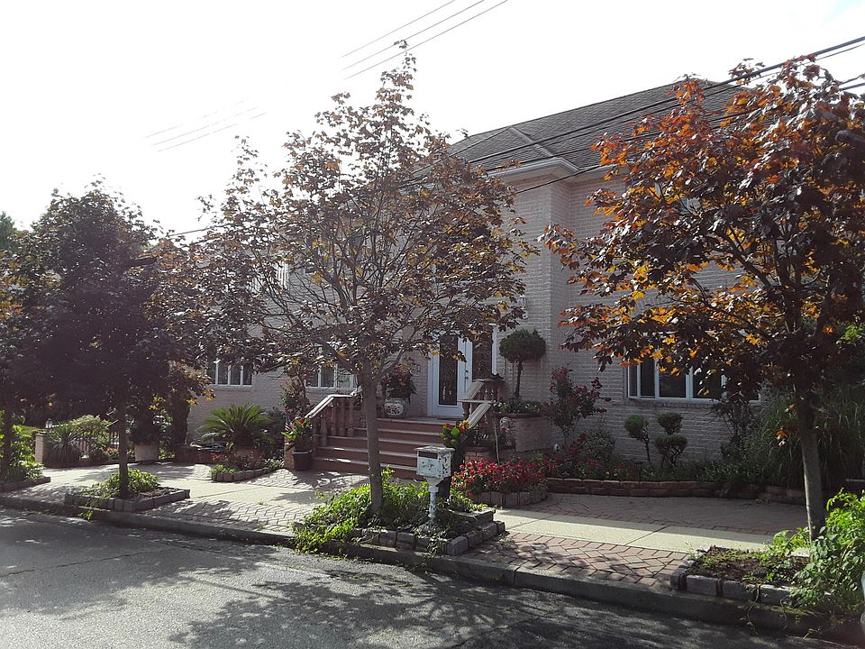 1st image of 18 Vogel Pl