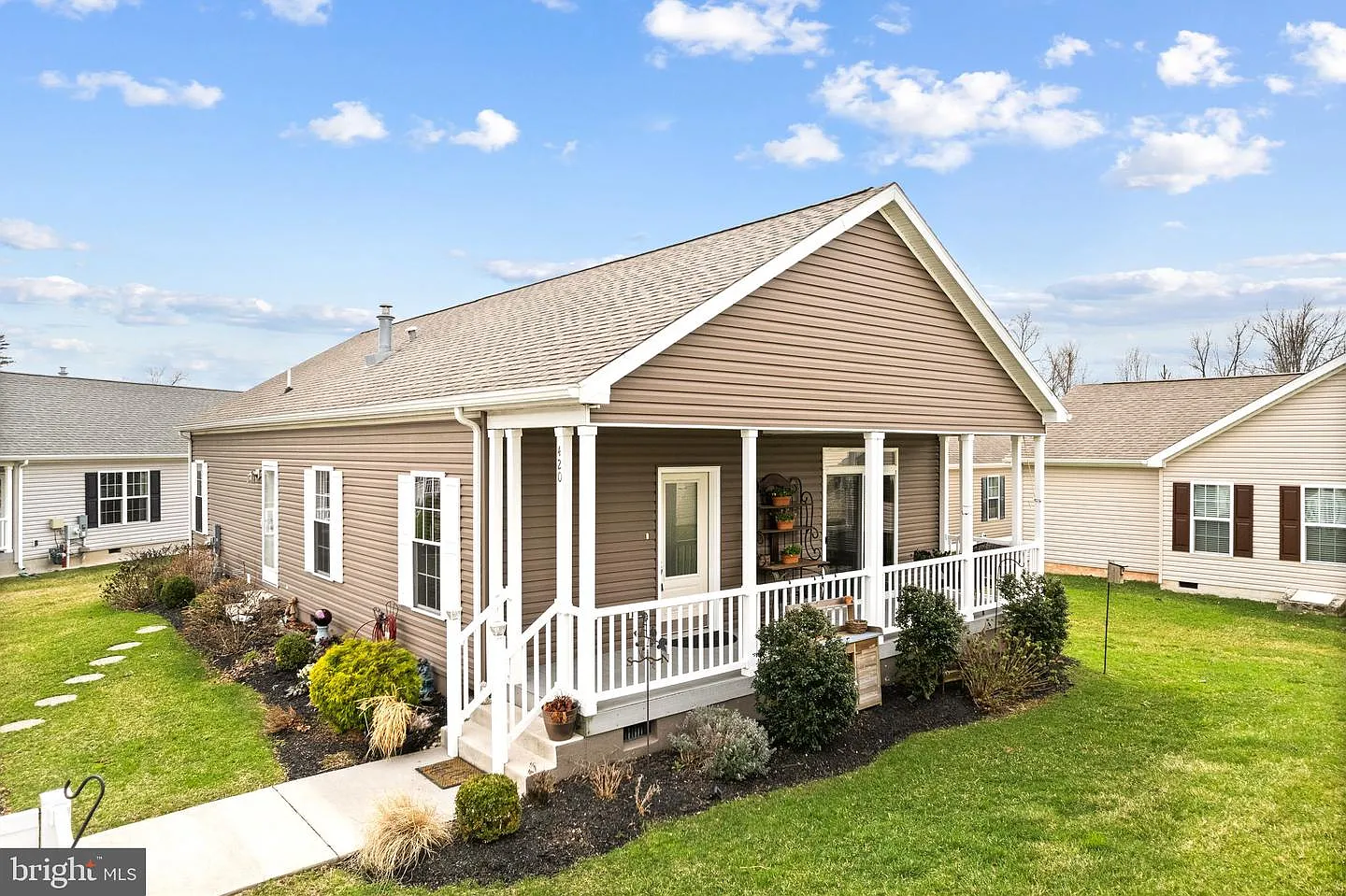 420 Dandelion Dr photo 1