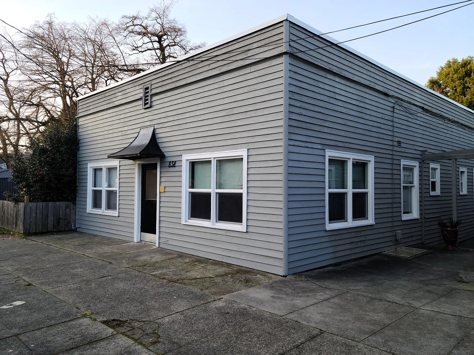 Studio, 400 sqft, $1,100 — Photo 1