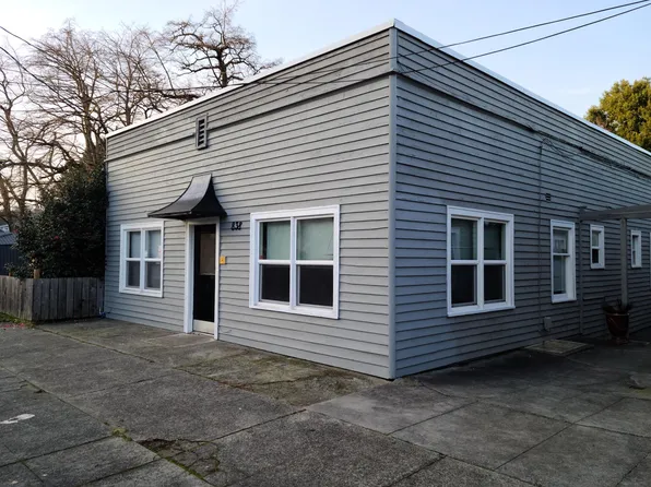 838 8th St APT 6, Bremerton, WA 98337