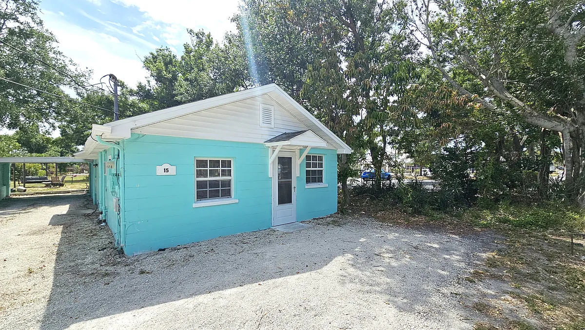 15 N Mango St #W - 15 N Mango St #W