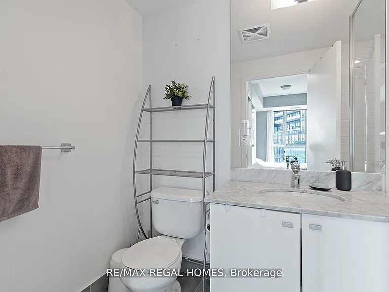 69 Lynn Williams St #806 — Photo 8